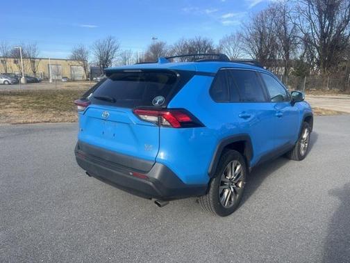 2019 Toyota RAV4 XLE Premium