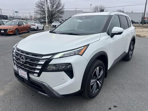 2025 Nissan Rogue SL