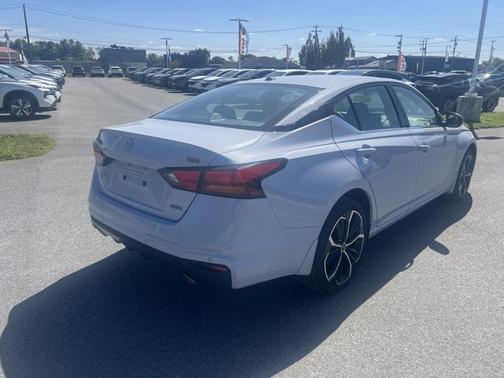 2024 Nissan Altima SR Intelligent AWD