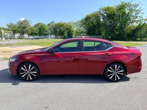 Scarlet Ember Tintcoat 2021 Nissan Altima SR FWD