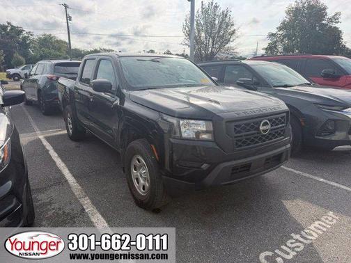 Super Black 2022 Nissan Frontier S