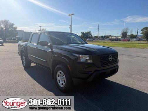 Super Black 2022 Nissan Frontier S