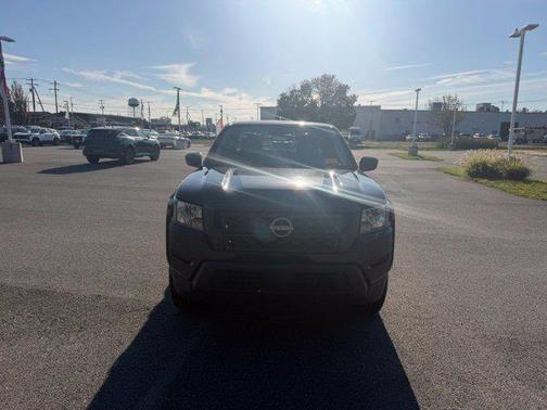 Super Black 2022 Nissan Frontier S