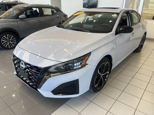 2024 Nissan Altima SR FWD
