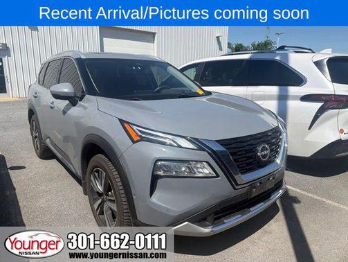 Boulder Gray Pearl 2023 Nissan Rogue Platinum
