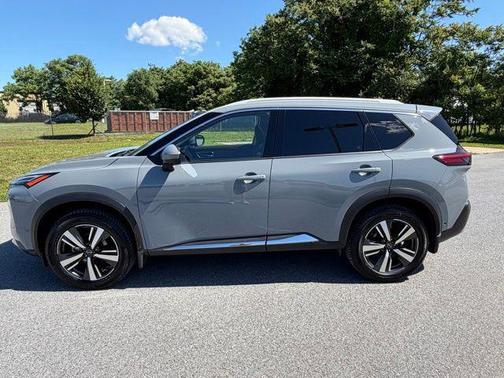 Boulder Gray Pearl 2023 Nissan Rogue Platinum