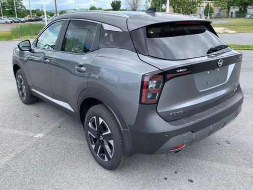 Gun Metallic 2026 Nissan Kicks SV