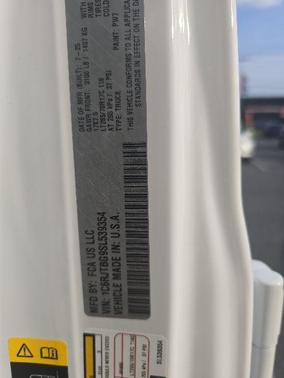 Bright White Clearcoat 2025 Jeep Gladiator Rubicon