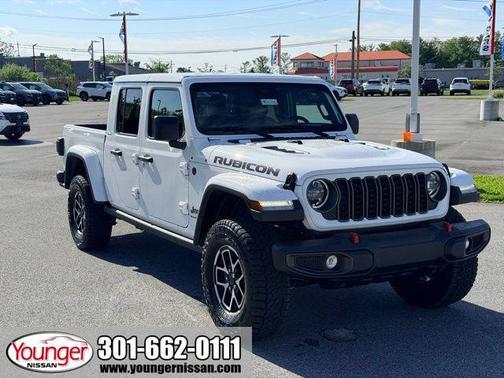 Bright White Clearcoat 2025 Jeep Gladiator Rubicon