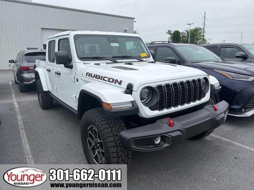 Bright White Clearcoat 2025 Jeep Gladiator Rubicon