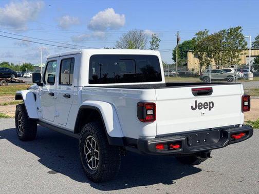 Bright White Clearcoat 2025 Jeep Gladiator Rubicon