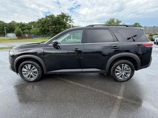 Super Black 2025 Nissan Pathfinder SV 4WD