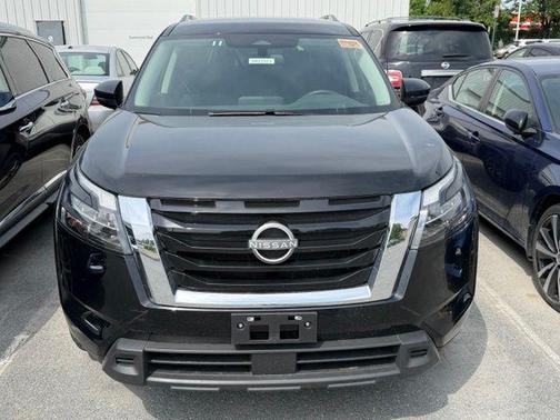 Super Black 2025 Nissan Pathfinder SV 4WD