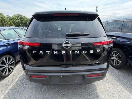 Super Black 2025 Nissan Pathfinder SV 4WD