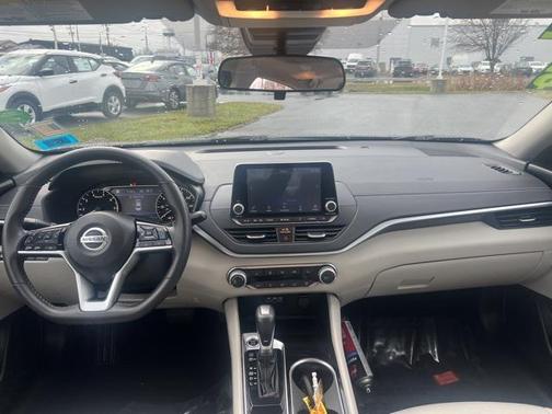 2022 Nissan Altima 2.5 SV