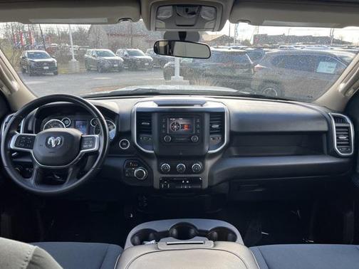 2020 RAM 2500 Big Horn Crew Cab 4X4 6'4' Box