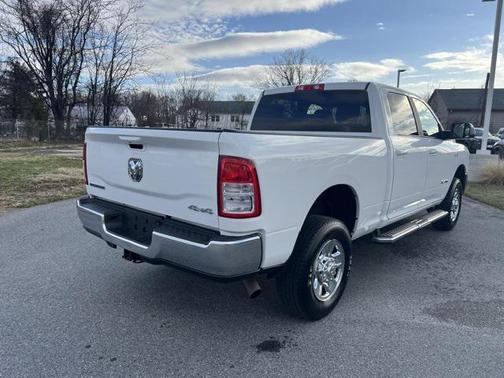 2020 RAM 2500 Big Horn Crew Cab 4X4 6'4' Box