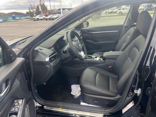 2025 Nissan Altima SR FWD