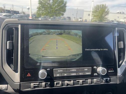 2025 Nissan Frontier SV