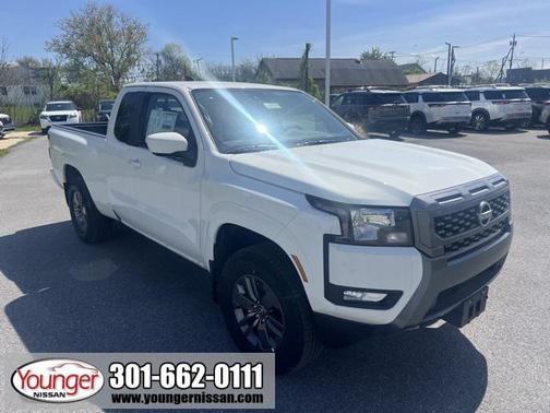 2025 Nissan Frontier SV