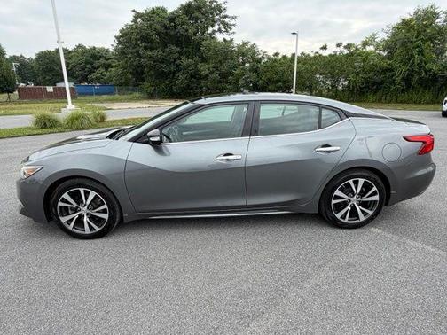 Gun Metallic 2016 Nissan Maxima 3.5 SL