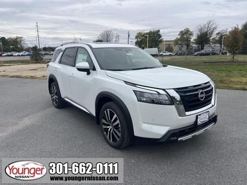 2025 Nissan Pathfinder Platinum 4WD