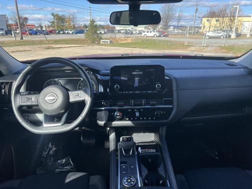 2023 Nissan Pathfinder SV 4WD