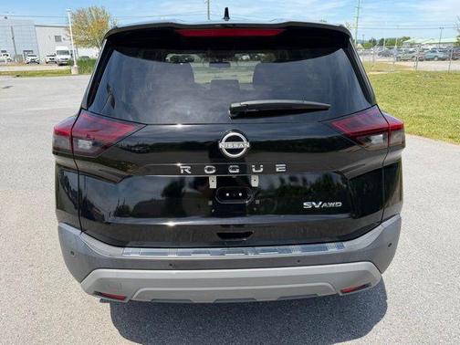 Super Black 2022 Nissan Rogue SV