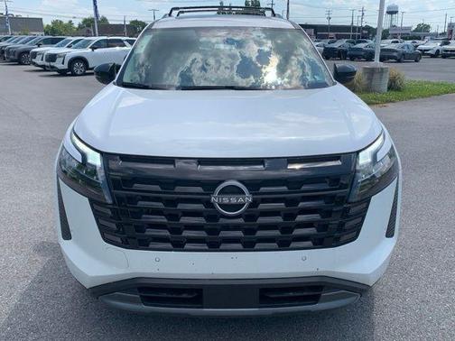 Everest White Pearl Tricoat 2026 Nissan Pathfinder SL
