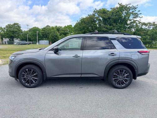 Gun Metallic 2026 Nissan Pathfinder SL
