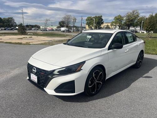 2025 Nissan Altima SR FWD