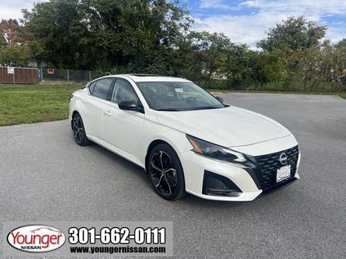 2025 Nissan Altima SR FWD