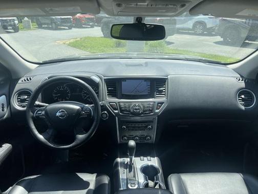 2019 Nissan Pathfinder SL