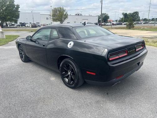 2016 Dodge Challenger SXT