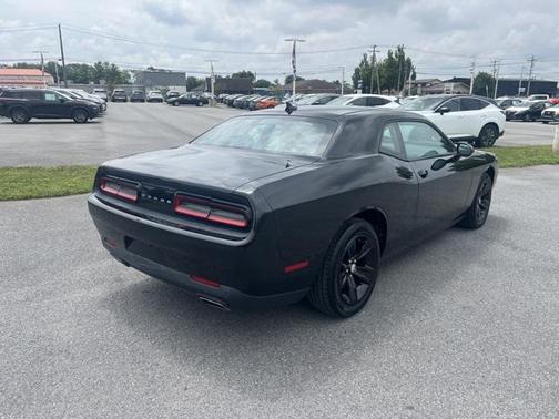 2016 Dodge Challenger SXT