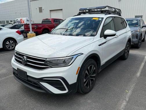Pure White 2023 Volkswagen Tiguan 2.0T S