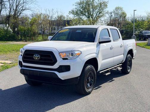 White 2022 Toyota Tacoma SR