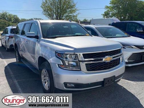 Silver Ice Metallic 2019 Chevrolet Suburban LT