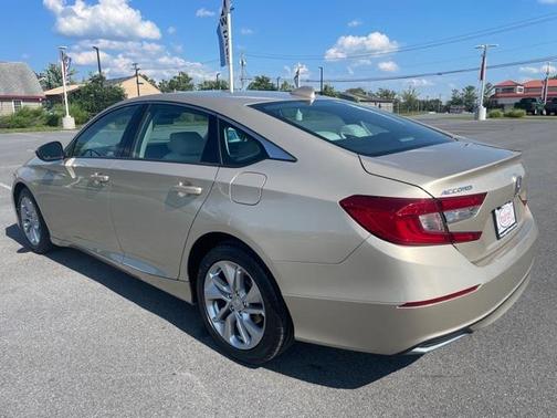 Photo 3 of 29 of 2018 Honda Accord LX
