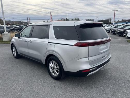 2022 Kia Carnival LX