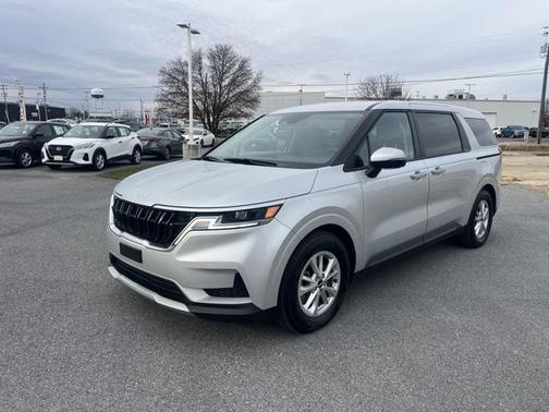 2022 Kia Carnival LX