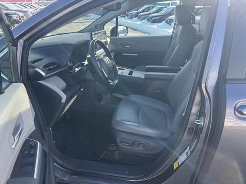 2021 Toyota Sienna XLE 7 Passenger