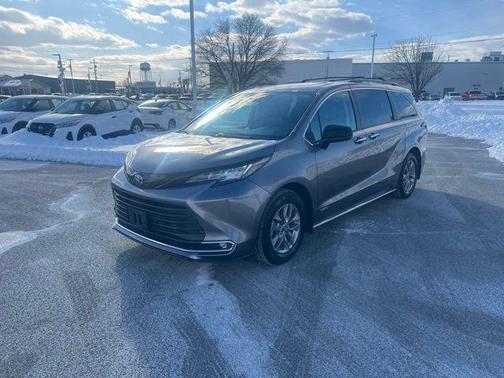 2021 Toyota Sienna XLE 7 Passenger