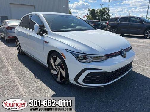 Opal White Pearl 2024 Volkswagen Golf GTI 2.0T S DSG