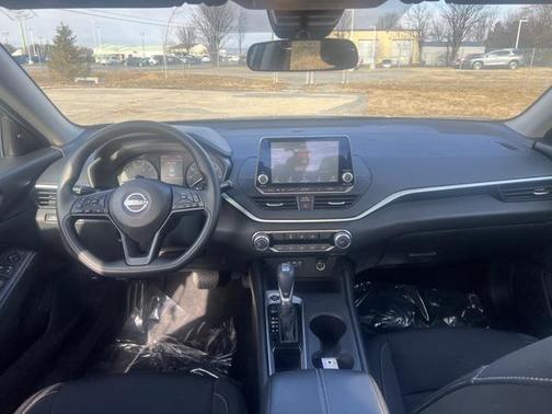 2025 Nissan Altima S FWD