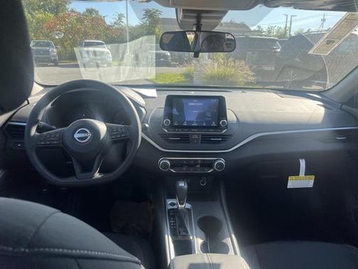 2025 Nissan Altima S FWD
