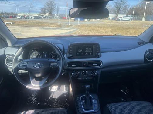 2020 Hyundai KONA SEL