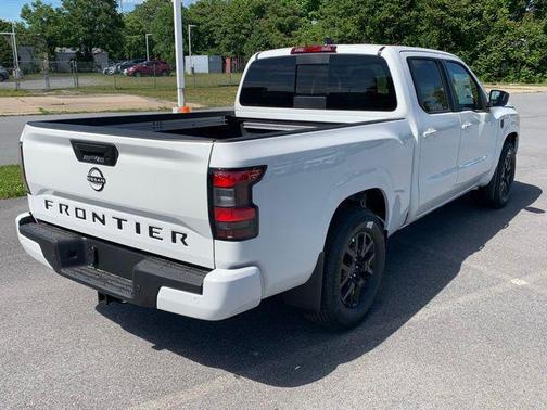 Glacier White 2026 Nissan Frontier SV