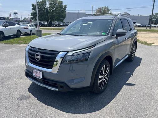 2025 Nissan Pathfinder Platinum 4WD