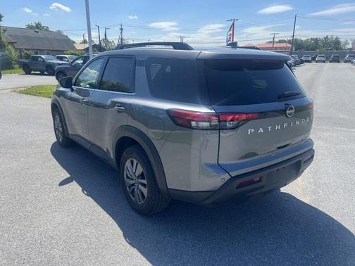2024 Nissan Pathfinder SV 4WD